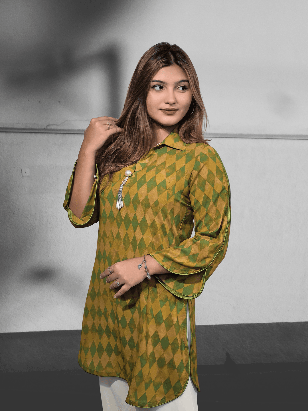 Elegant Geometric Kabli Cut Georgette kurti